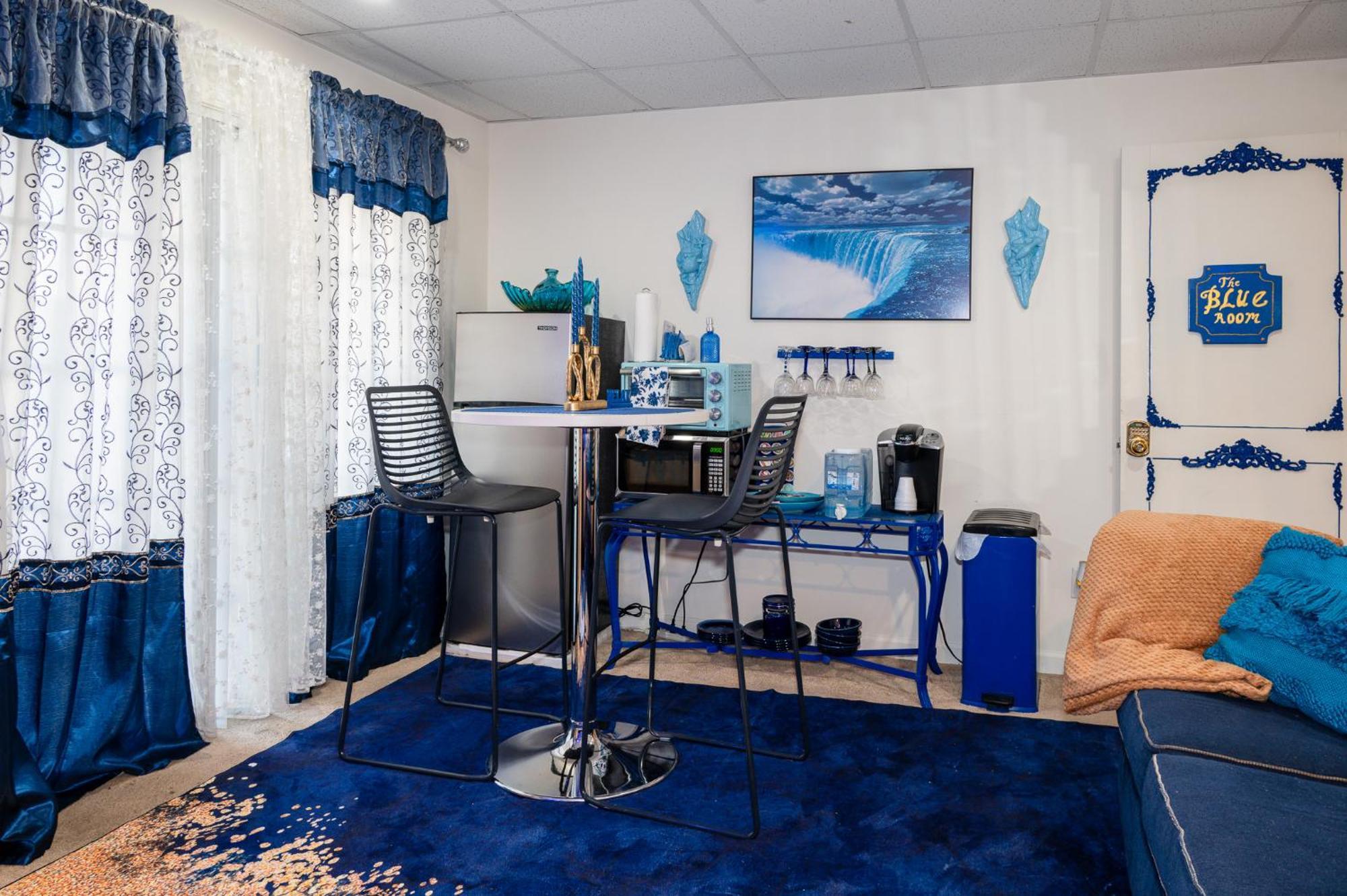 The Blue Room Luxury Suite ドーバー エクステリア 写真